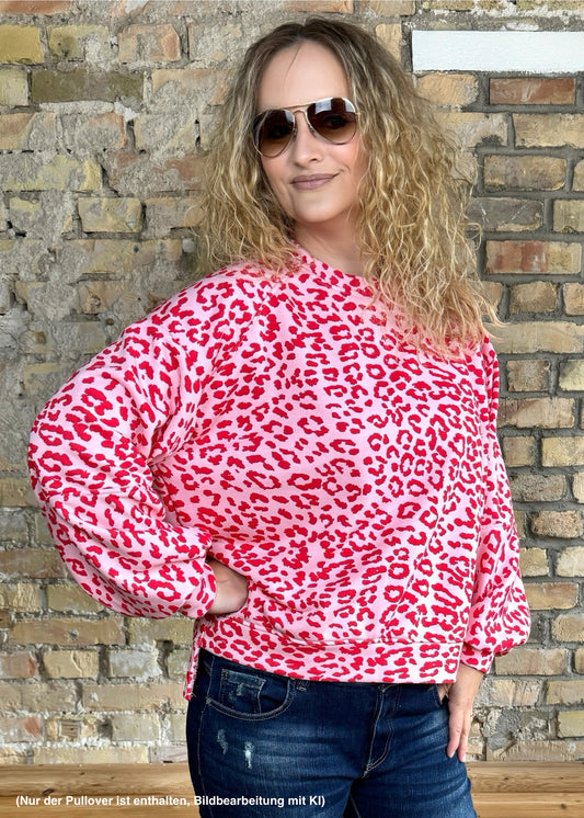 Sweater in Leo-Optik, in Rosa-Rot